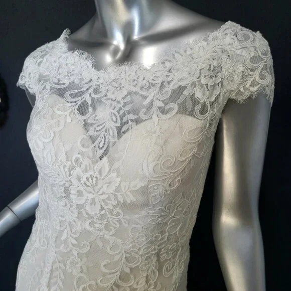 NWT~$1999~ELLA ROSA~SZ 4/6~IVORY OYSTER LACE FIT & FLARE WEDDING DRESS GOWN